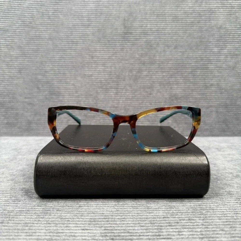 Prada eyeglasses feature